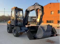 
										EXCAVADORA HIDRAULICA MECALAC 10 MSX completo									