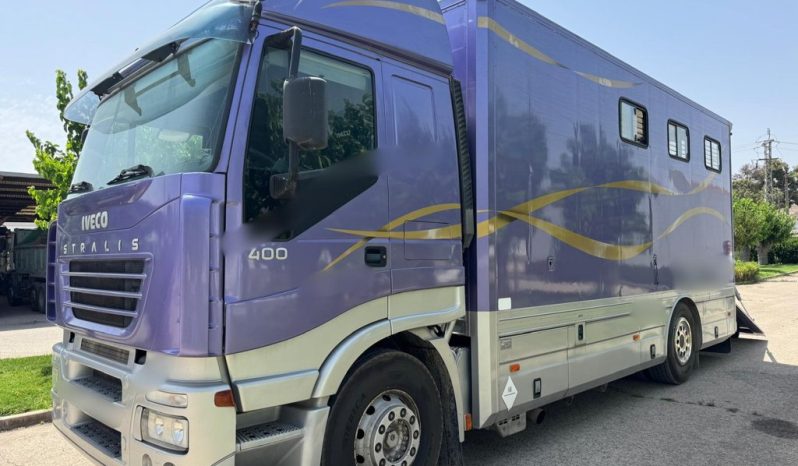 
								CAMION PARA CABALLOS IVECO AS440S4OT/P completo									