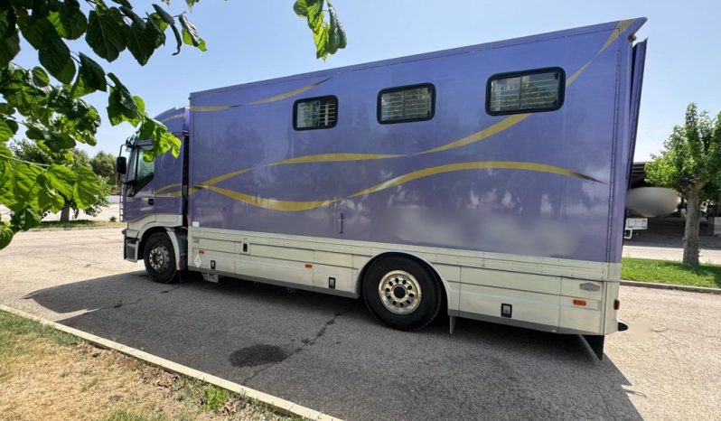 
								CAMION PARA CABALLOS IVECO AS440S4OT/P completo									