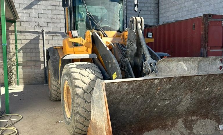 
								MAQUINA PALA CARGADORA VOLVO L90F completo									