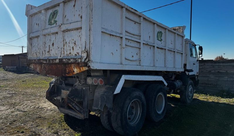 
								CAMION NISSAN CON CAJA completo									