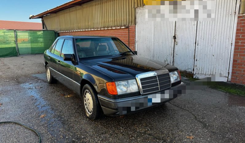 
								MERCEDES BENZ 300d completo									