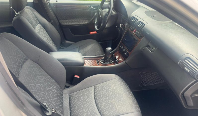 
								MERCEDES C220CDI completo									