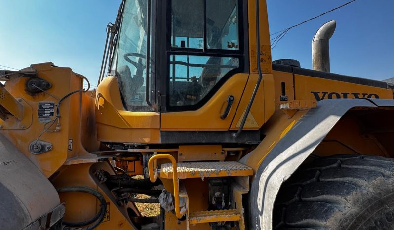 
								PALA CARGADORA VOLVO L120F completo									