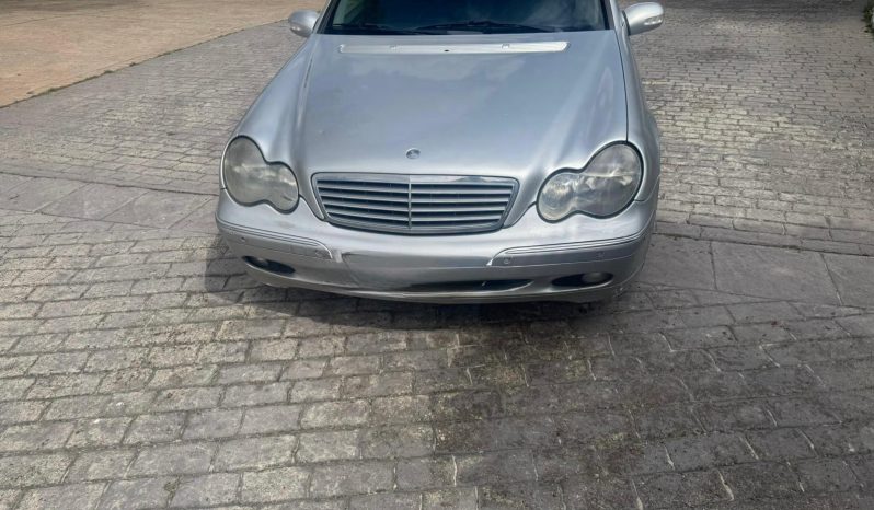 
								MERCEDES C220CDI completo									